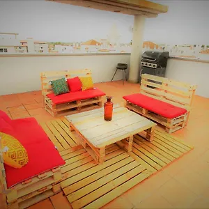 B. Marine Holidays Apartamento Rosas